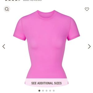 NWT Skims fits everybody t-shirt color neon orchid size small
